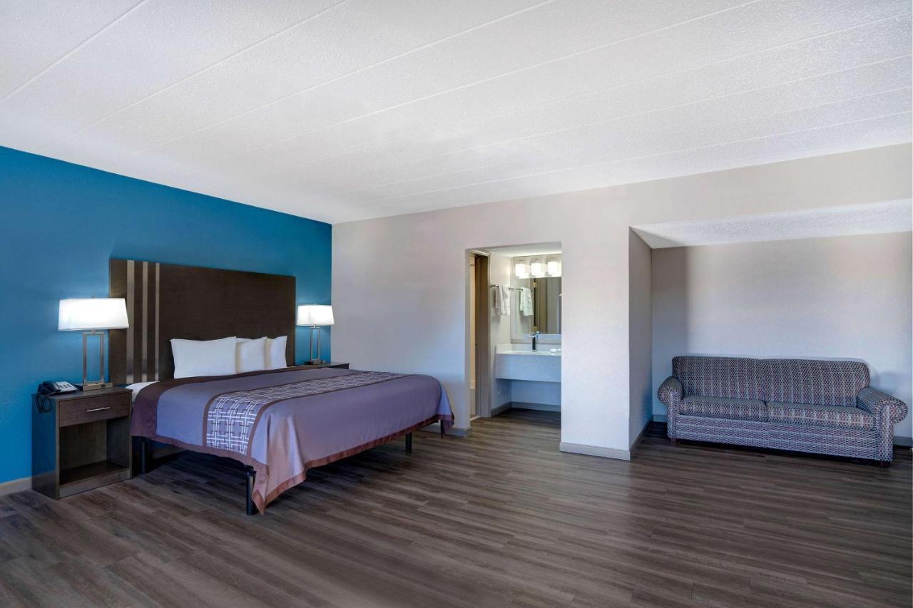 Motel 6 เบอร์ลิงตัน ภายนอก รูปภาพ