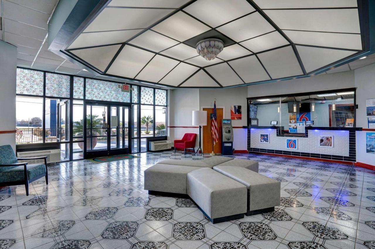 Motel 6 เบอร์ลิงตัน ภายนอก รูปภาพ