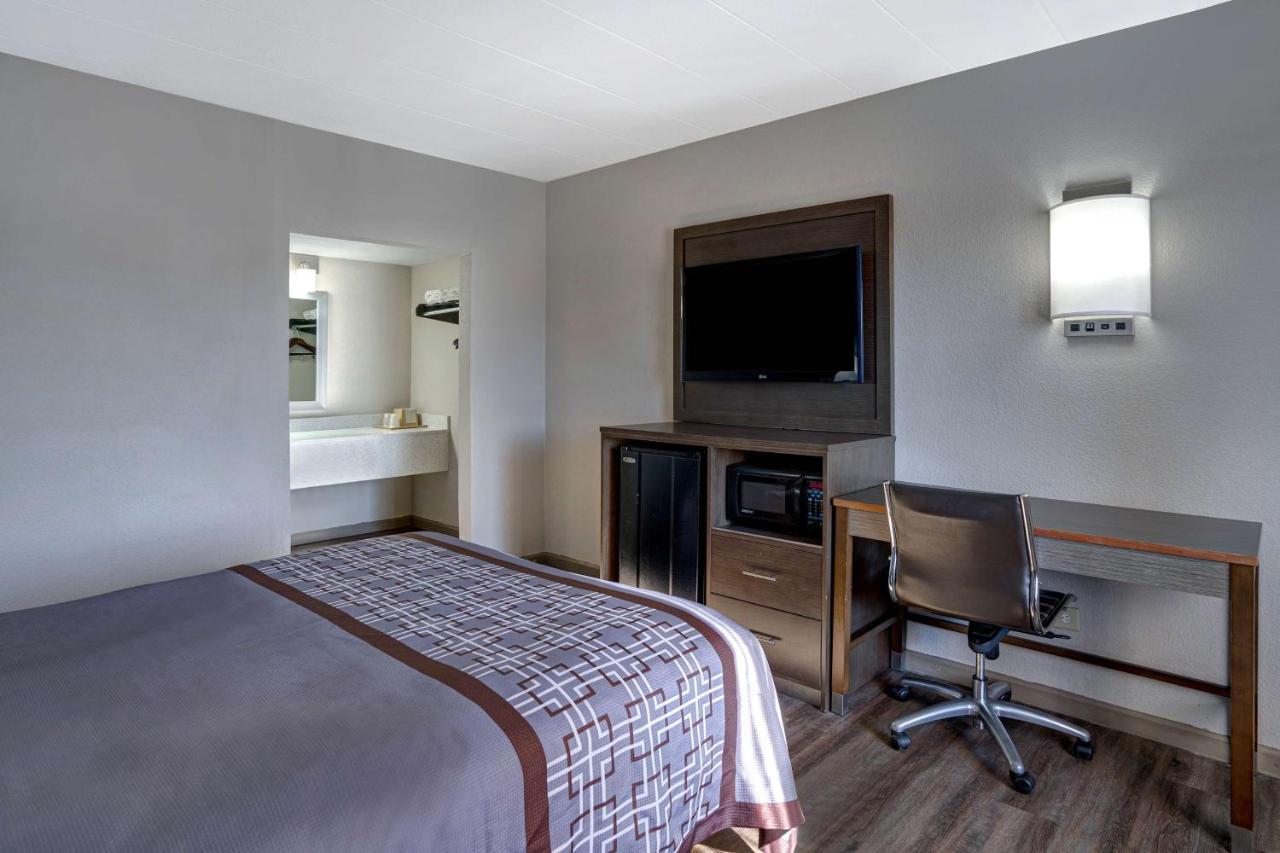 Motel 6 เบอร์ลิงตัน ภายนอก รูปภาพ