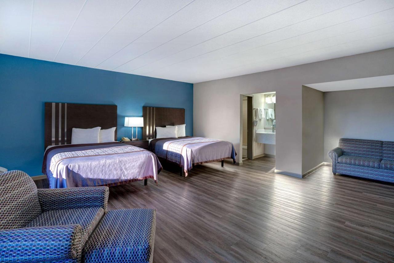 Motel 6 เบอร์ลิงตัน ภายนอก รูปภาพ