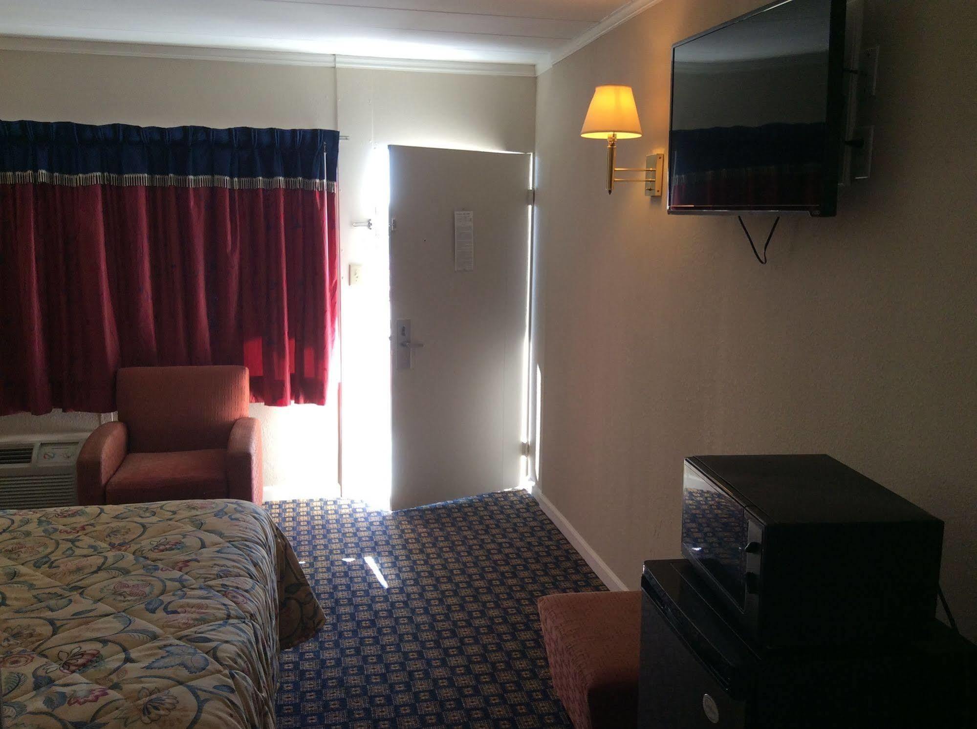 Motel 6 เบอร์ลิงตัน ภายนอก รูปภาพ