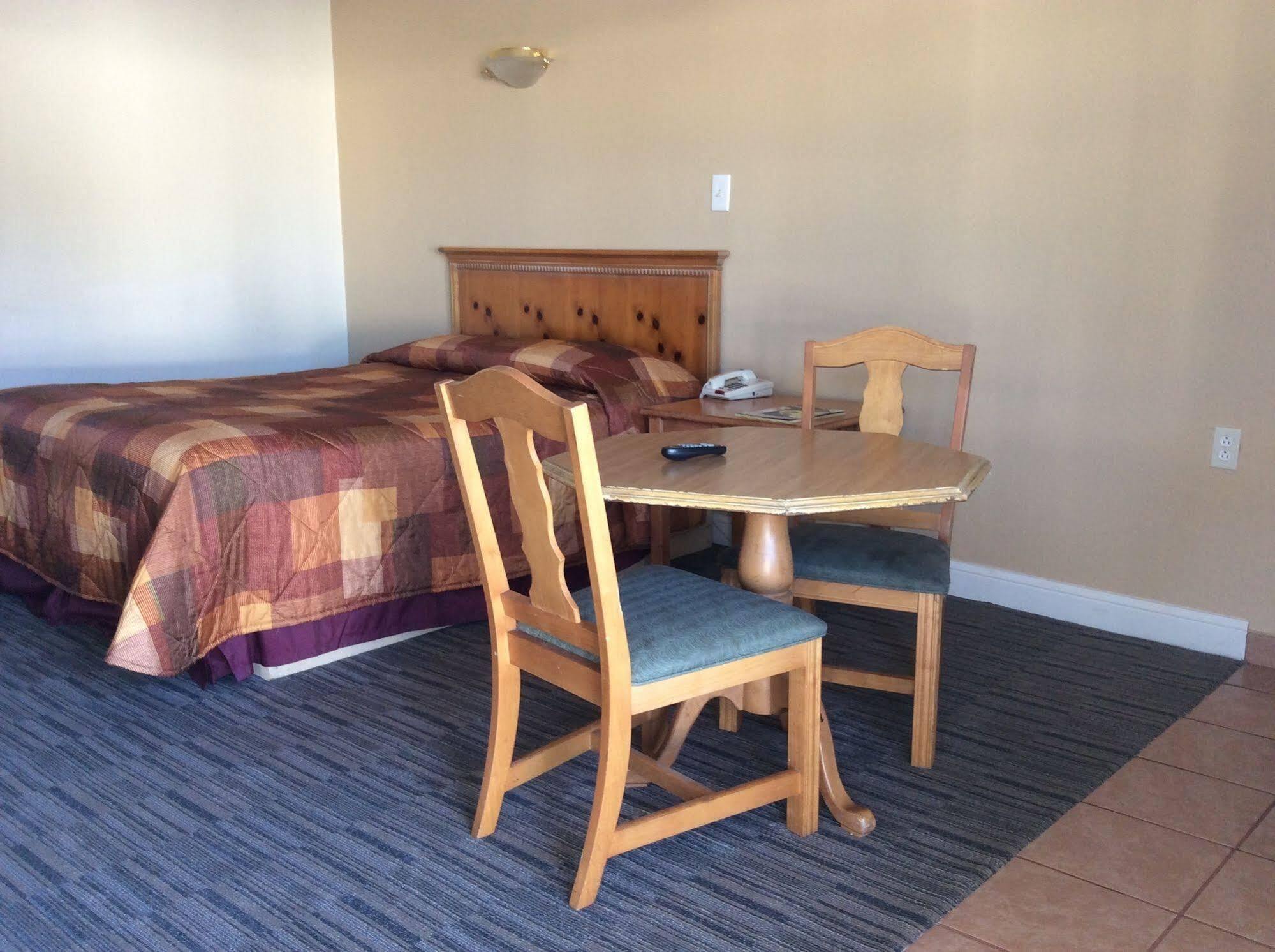 Motel 6 เบอร์ลิงตัน ภายนอก รูปภาพ